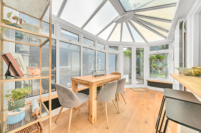3 Bedroom End Of Terrace House For Sale In Croydon Road, Keston, Kent, BR2
