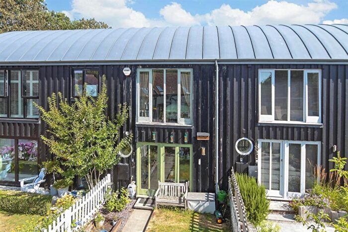 2 Bedroom Barn Conversion For Sale In Loxwood Road, Alfold, Cranleigh, Surrey, GU6
