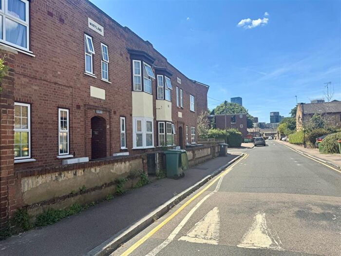 1 Bedroom Flat To Rent In Maryland Street, Stratford, London, E15
