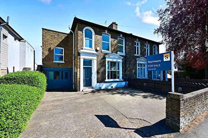 4 Bedroom Semi-detached House For Sale In Ashford, Surrey, TW15