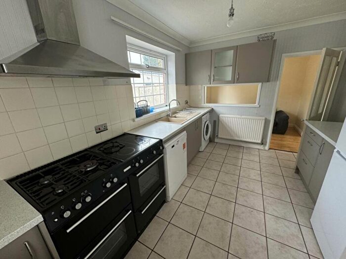 4 Bedroom Semi-Detached House To Rent In Bonnington Walk, Lockleaze, Bristol, BS7