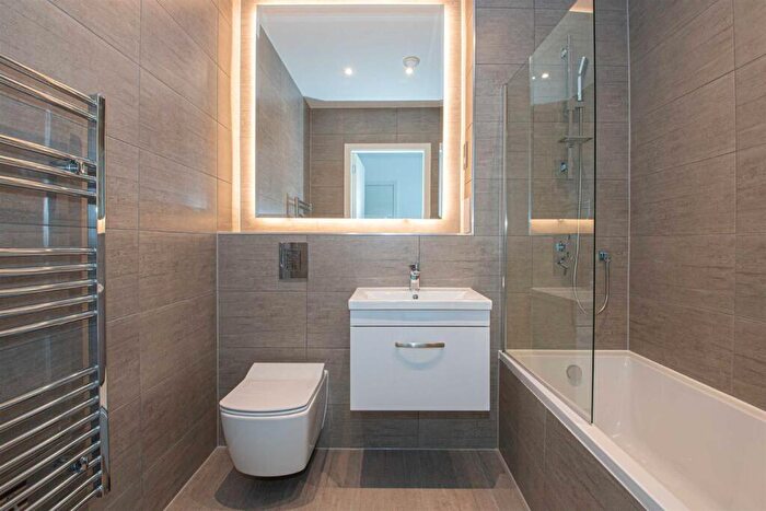 1 Bedroom Apartment To Rent In Capital Drive, Linford Wood, MK14