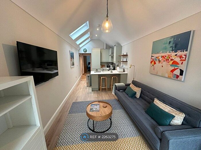 1 Bedroom Flat To Rent In Boscombe, Bournemouth, BH5