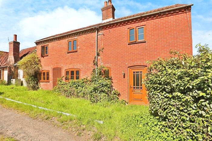 4 Bedroom Detached House For Sale In Mundham Common, Mundham, Norwich, NR14