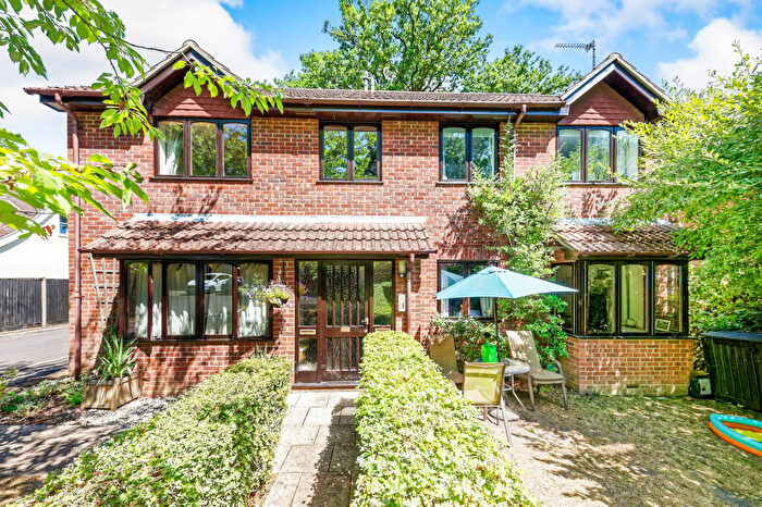 1 Bedroom Flat To Rent In Manor Court, Fleet, GU52