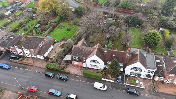 5 Bedroom End Of Terrace House For Sale In Peters Drive, Leicester, Leicestershire, LE5