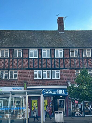 3 Bedroom Apartment To Rent In Station Road, Solihull, B91