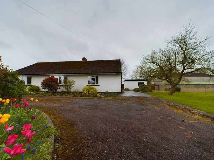 3 Bedroom Detached Bungalow To Rent In Manor Farm, Elmstone Hardwick, Cheltenham, GL51