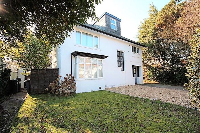 1 Bedroom Flat For Sale In St. Albans Avenue, Queens Park, Bournemouth, BH8