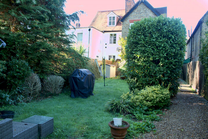 2 Bedroom Maisonette To Rent In Two Double Bedroom Maisonette With Garden, SL3