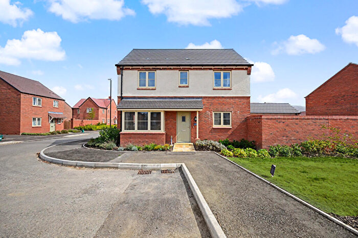 3 Bedroom Detached House For Sale In Burnhope Close, Houlton, Rugby, CV23