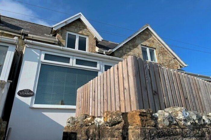 2 Bedroom Property To Rent In Leeson Road, Ventnor, PO38