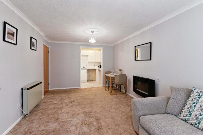 1 Bedroom Apartment For Sale In Balmoral Court, Chelmsford, CM2