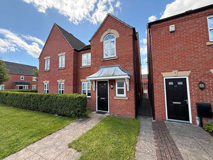 3 Bedroom Semi-Detached House To Rent In Horninglow Road, Burton-On-Trent, DE14