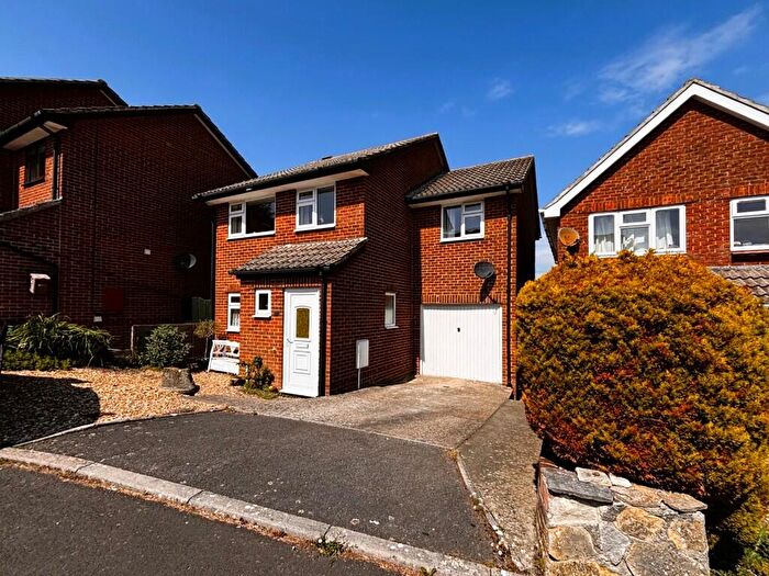 4 Bedroom Detached House For Sale In Sandbourne Close, Swanage, Dorset, BH19