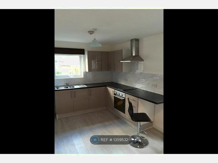 2 Bedroom Flat To Rent In Wick Road, London, E9