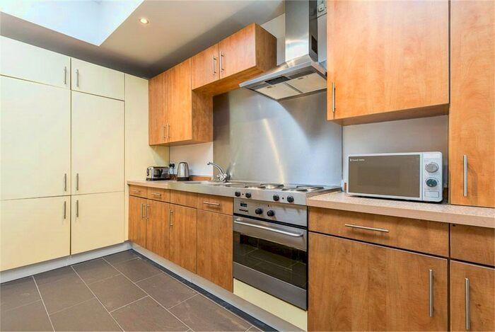 2 Bedroom Flat To Rent In City Road, Old Street, London, EC1V