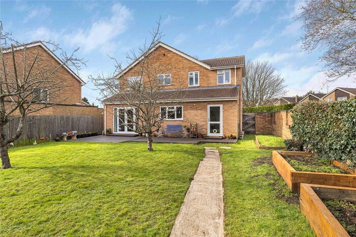 4 Bedroom Country House For Sale In Meadow Close, Farmoor, Oxford, Oxfordshire, OX2