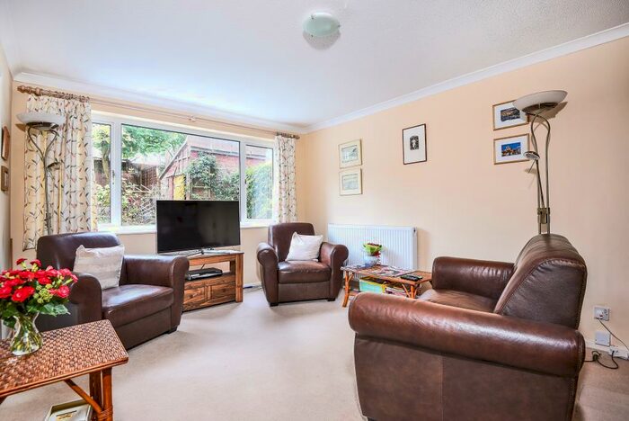 2 Bedroom Maisonette To Rent In Northwood, Greater London, HA6