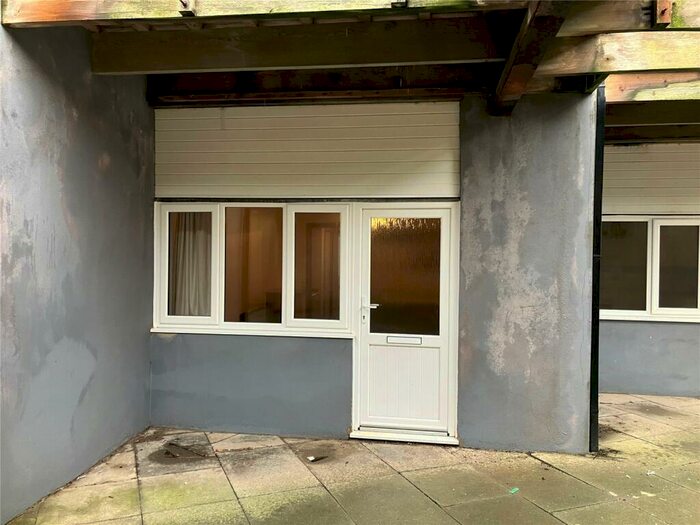 1 Bedroom Flat To Rent In Glan Y Mor Arcade, Marine Parade, Tywyn, LL36