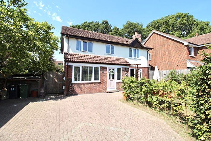 4 Bedroom Detached House For Sale In Albany Drive, Bishops Waltham, SO32