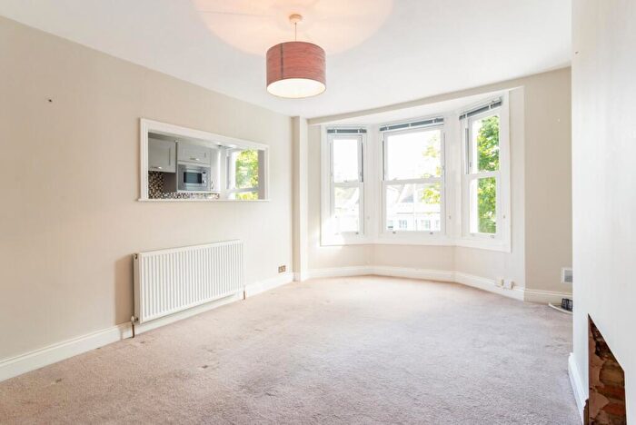 2 Bedroom Apartment To Rent In Sackville Road Hove, BN3
