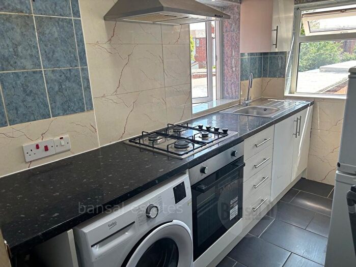3 Bedroom Flat To Rent In Stoney Stanton Road, CV1