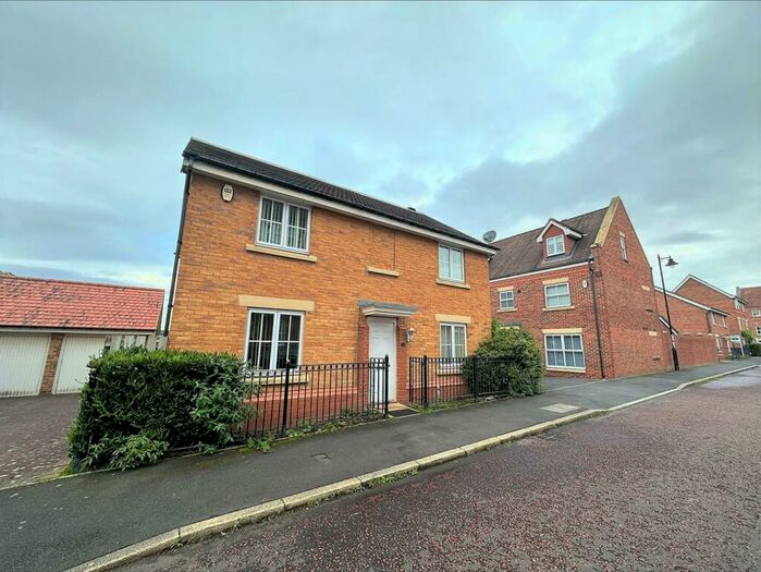 4 Bedroom Detached House To Rent In Sharperton Drive, Great Park, Newcastle Upon Tyne, NE3