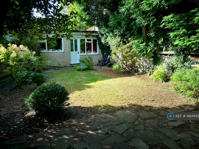 1 Bedroom Bungalow To Rent In Windmill Lane, East Grinstead, RH19