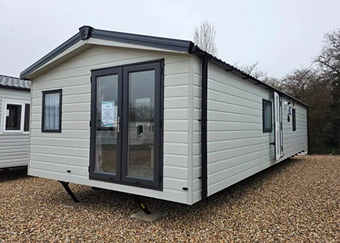 2 Bedroom Caravan For Sale In Flag Hill, Great Bentley, Colchester, CO7
