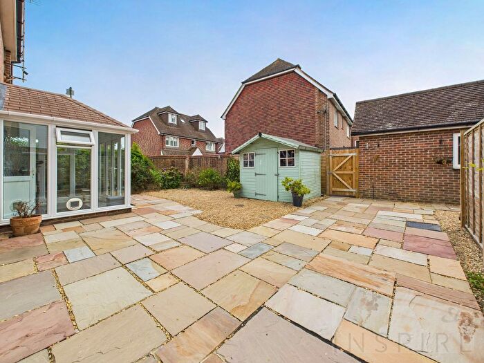 3 Bedroom Detached House For Sale In The Hemsleys, Pease Pottage, RH11