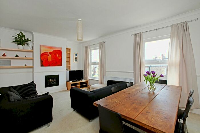 1 Bedroom Flat To Rent In Soames Street, London, SE15