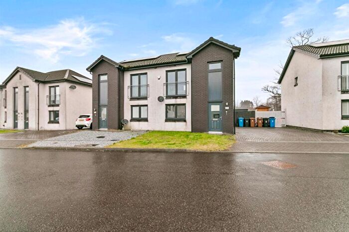 3 Bedroom Semi Detached House For Sale In Napierston Gate Alexandria, G83