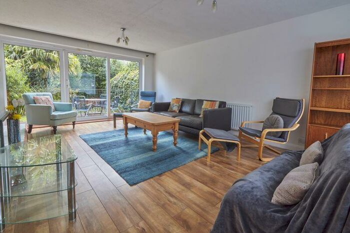 3 Bedroom Detached House To Rent In Sylvan Road, Exeter, EX4