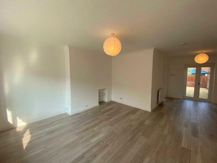 3 Bedroom House To Rent In Prince Regents Close, Brighton, BN2