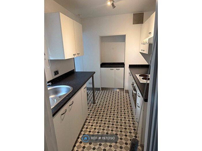 2 Bedroom Terraced House To Rent In Brynhyfryd Street, Swansea, SA5