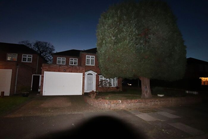 4 Bedroom Detached House To Rent In Hg, BR1