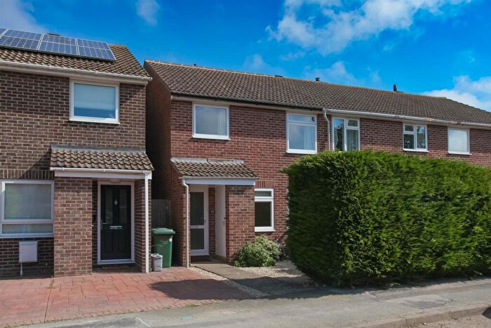 3 Bedroom End Of Terrace House To Rent In The Phelps, Kidlington, OX5