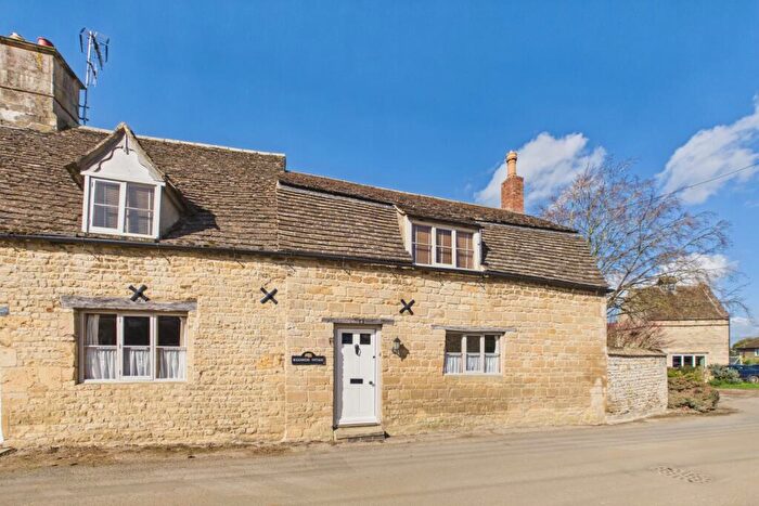 3 Bedroom Character Property For Sale In Main Street, Belmesthorpe, Stamford, Lincolnshire, PE9