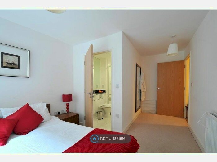 2 Bedroom Flat To Rent In Elmira Street, London, SE13