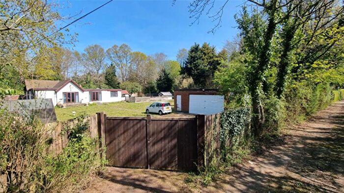 3 Bedroom Bungalow For Sale In Balcombe Road, Horley, Surrey, RH6