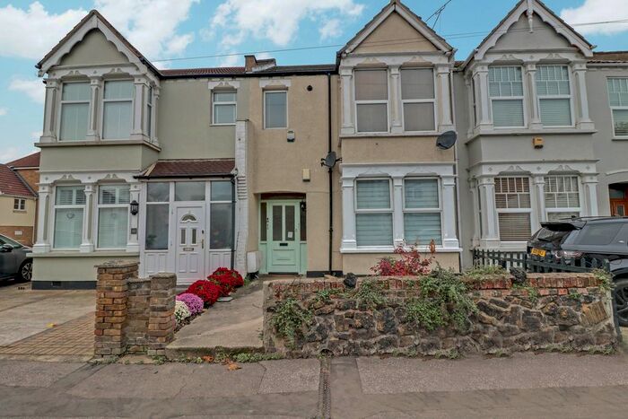 2 Bedroom Flat To Rent In Victoria Road, Southend-On-Sea, SS1
