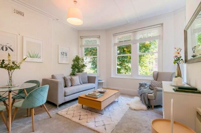 1 Bedroom Flat To Rent In Cuckoo Lane, London, W7