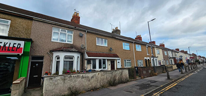 Terraced House For Sale In Manchester Road, Swindon, Wiltshire, SN1