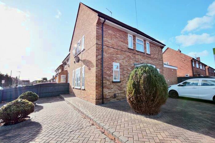 5 Bedroom Semi-Detached House To Rent In St David Close, Uxbridge, UB8