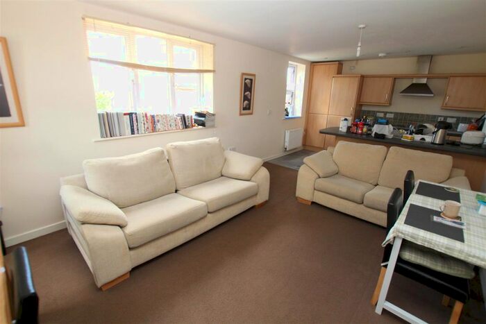 2 Bedroom Flat To Rent In Marton Road, Middlesbrough, TS4