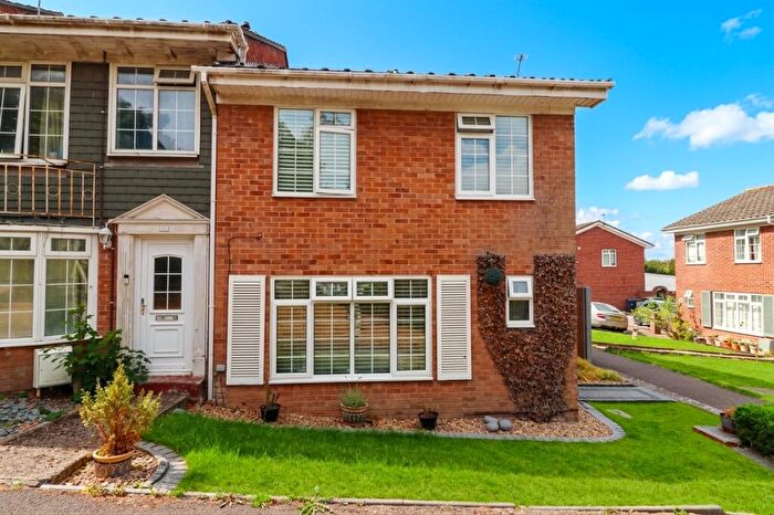 3 Bedroom End Of Terrace House For Sale In Freshfield Gardens, Waterlooville, PO7