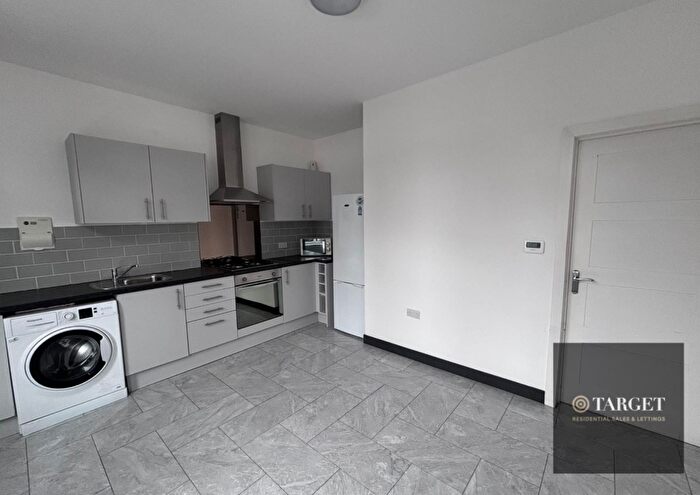 1 Bedroom Flat To Rent In Hertford Road, EN3