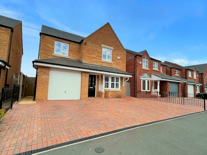 4 Bedroom Detached House For Sale In Patina Way, Swadlincote, DE11