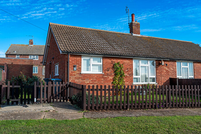 1 Bedroom Semi-Detached Bungalow For Sale In Philip Avenue, Felixstowe, IP11